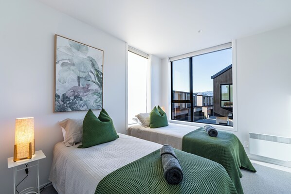 4 Schlafzimmer, Bügeleisen/Bügelbrett, Reisekinderbett, WLAN