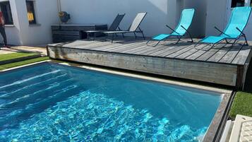 Indoor pool, outdoor pool