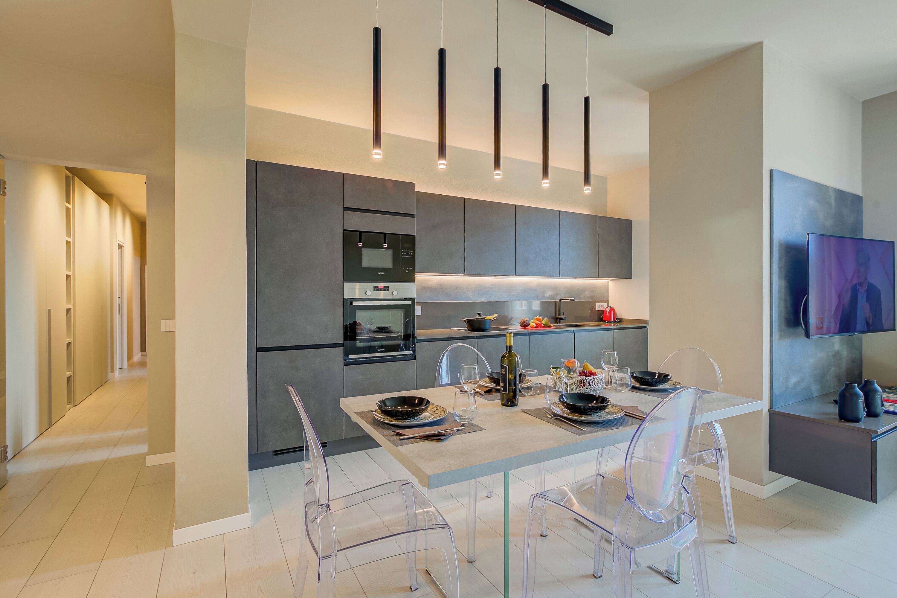 Standard Apartment, Multiple Bedrooms (Viktor Salò | 100m from Lake &) | Dining