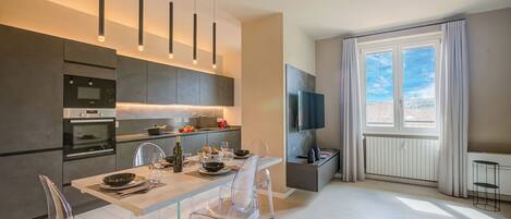 Standard Apartment, Multiple Bedrooms (Viktor Salò | 100m from Lake &) | Private kitchen | Fridge, microwave, stovetop, dishwasher