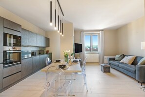 Standard-Apartment, Mehrere Schlafzimmer (Viktor Salò | 100m from Lake &) | Innenbereich