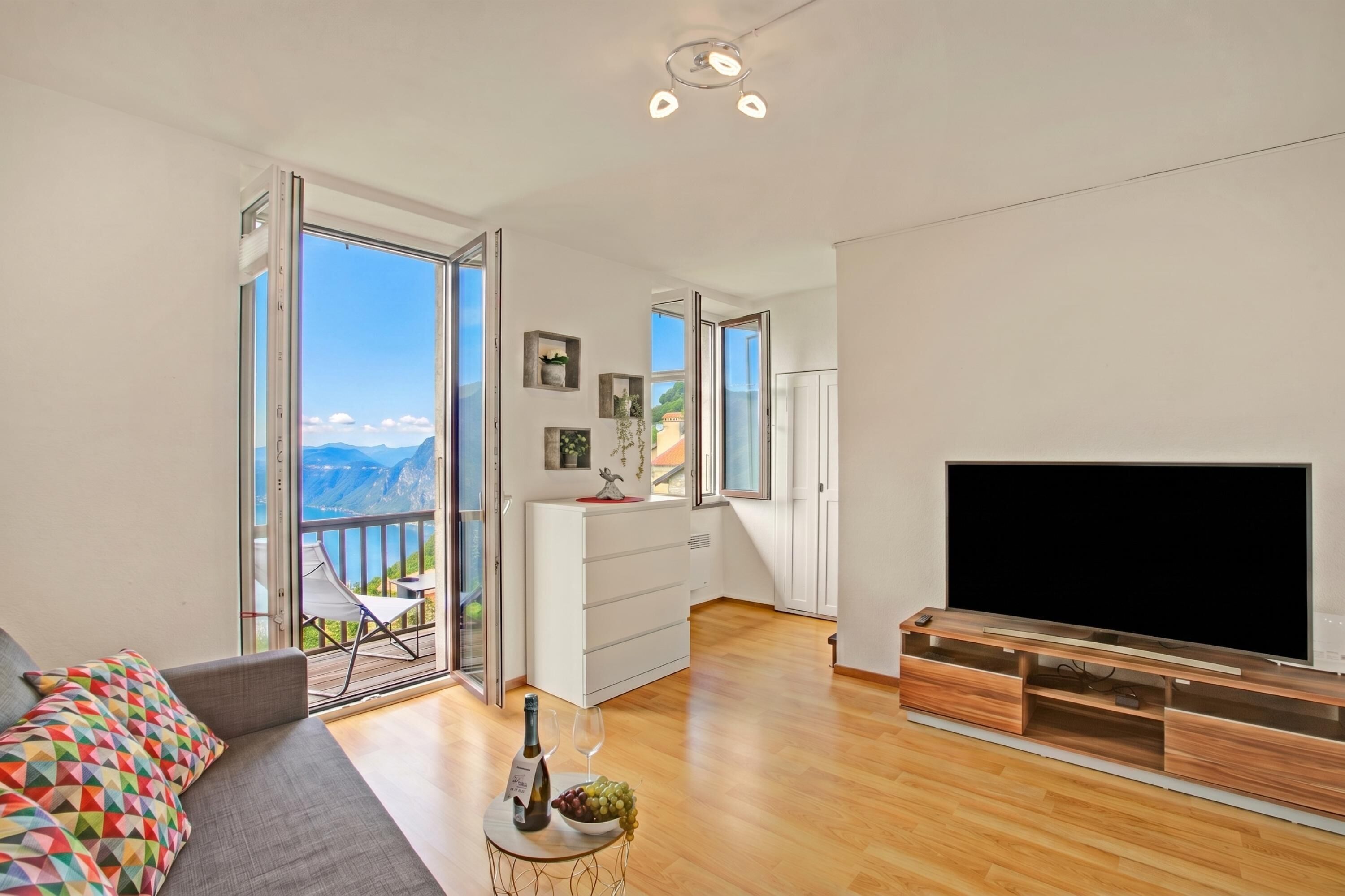 Family Townhome, Multiple Bedrooms (Casa Angelina Panoramica - Monte Brè) | Living area