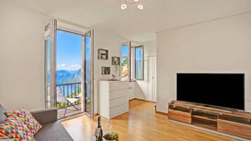 Family Townhome, Multiple Bedrooms (Casa Angelina Panoramica - Monte Brè) | Living area