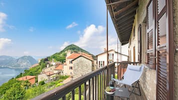 Familien-Stadtwohnung, Mehrere Schlafzimmer (Casa Angelina Panoramica - Monte Brè) | Unterkunftsgelände