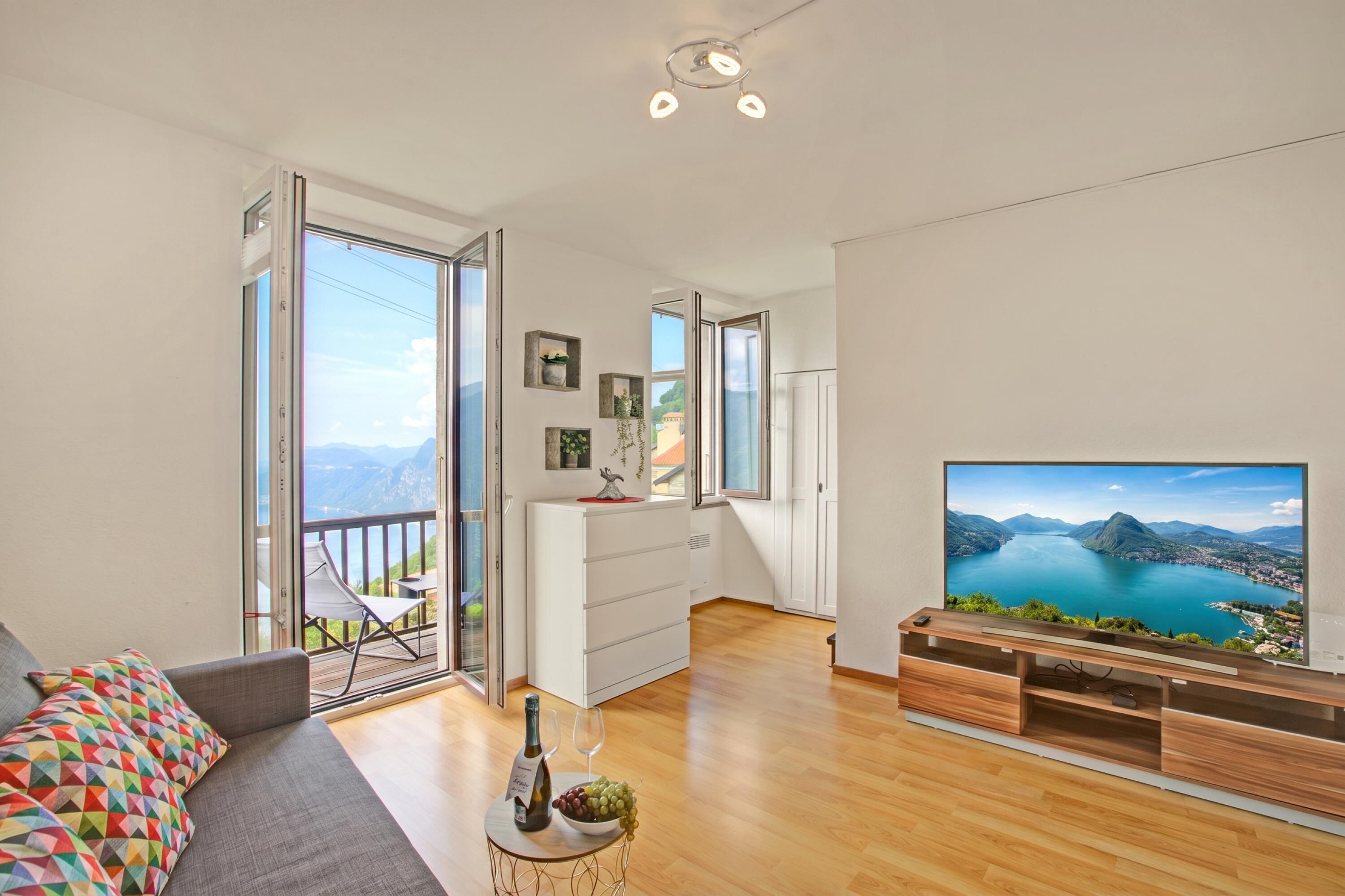 Family Townhome, Multiple Bedrooms (Casa Angelina Panoramica - Monte Brè) | Living area