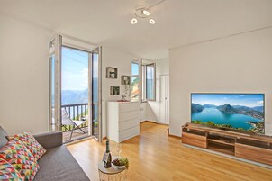 Family Townhome, Multiple Bedrooms (Casa Angelina Panoramica - Monte Brè) | Living area