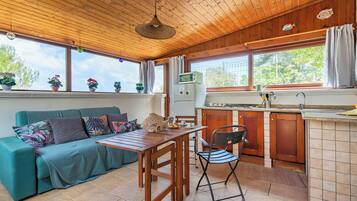 Casa familiare, camere multiple, fronte mare (La Porta Sul Mare - on the sea) | Interni