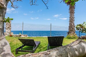 Family House, Multiple Bedrooms, Sea Facing (La Porta Sul Mare - on the sea) | Property grounds - La Porta Sul Mare - on the sea (Diso)