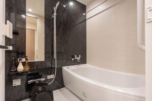 Superior Condo, Lanai, Sea View | Bathroom | Combined shower/tub, slippers, bidet - JAPAVISTA Casa De Boss (Naha)