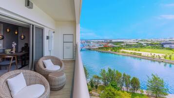 Superior appartement, veranda, uitzicht op zee | Uitzicht vanaf balkon