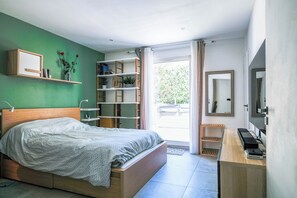 3 chambres, fer et planche à repasser, lit parapluie, Wi-Fi gratuit