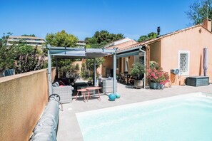 Piscine extérieure, piscine chauffée