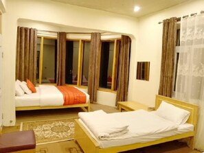 Twin Room | Free WiFi - Mintika Lodge Hunza (Gulmit)