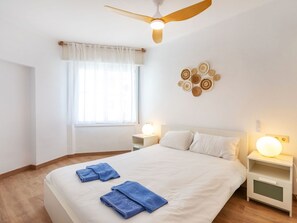 3 bedrooms, Internet