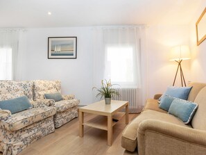 TV - Apartment Gregal by Interhome (Tossa de Mar)