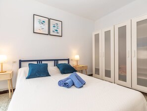 3 bedrooms, iron/ironing board, WiFi