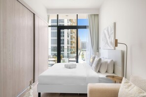 1 bedroom, in-room safe, iron/ironing board, WiFi - Lovely Studio with Gym, Pool and BBQ Facilities (Meydan Dubai)