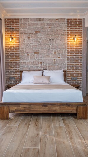 Habitación doble estándar, vista al jardín | Sábanas de algodón egipcio y ropa de cama de alta calidad 