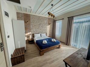 Egyptian cotton sheets, premium bedding, Select Comfort beds - Cunda Nisa Otel (Ayvalik)