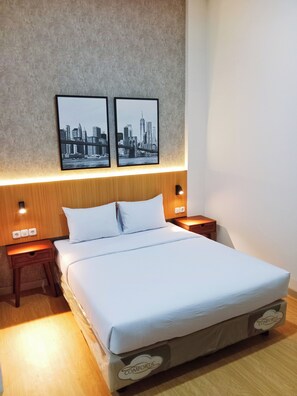 Bureau, chambres insonorisées, lits pliants/supplémentaires