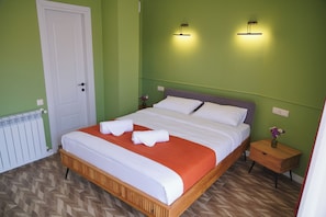 Free WiFi, bed sheets - Station22 (Batumi)