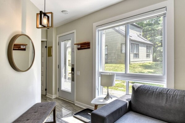 TV - Cozy Lodge on the Mont Tremblant Ski Mountain (Mont-Tremblant)