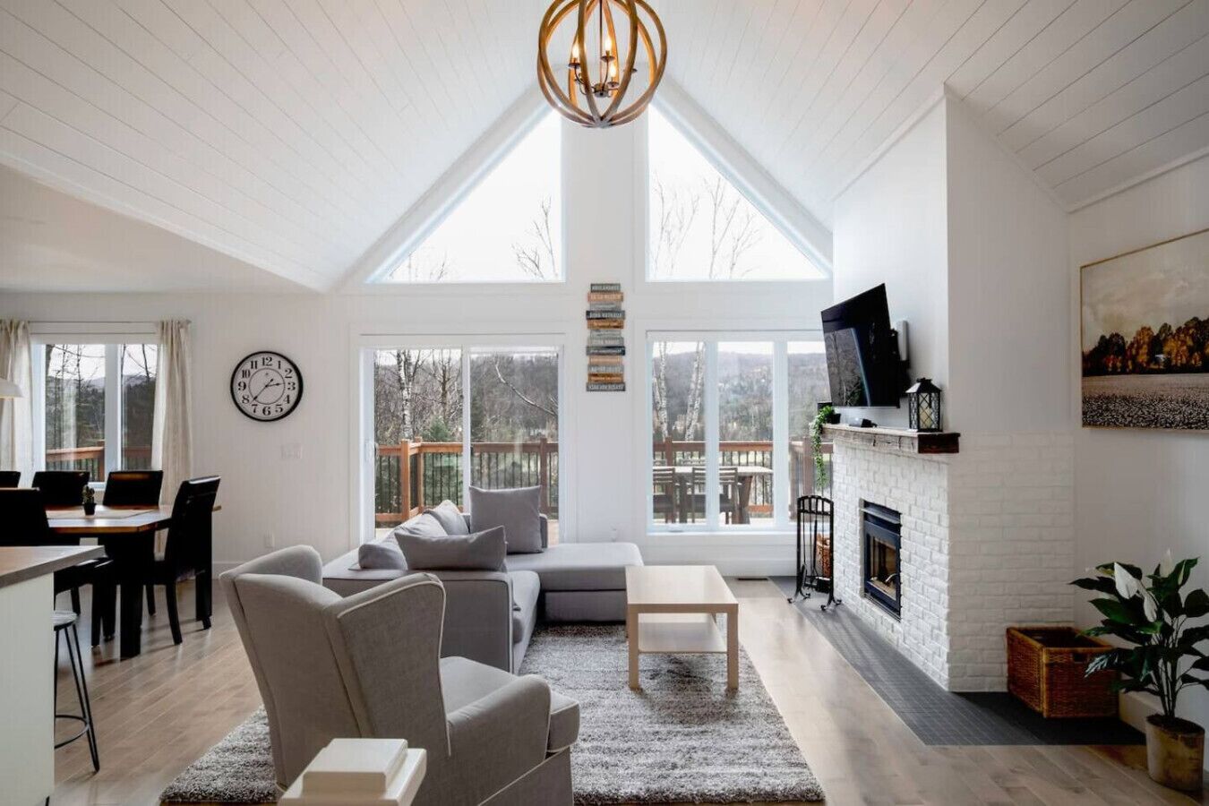 TV, fireplace, video games, stereo