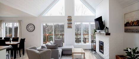 TV, peis, videospill og stereoanlegg