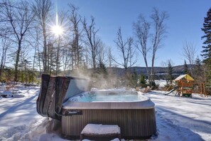 Tina de hidromasaje al aire libre