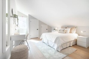 2 Schlafzimmer, Schreibtisch, Bügeleisen/Bügelbrett, WLAN