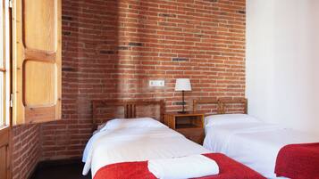 2 slaapkamers, een strijkplank/strijkijzer, wifi