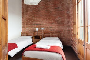 2 habitaciones, tabla de planchar con plancha y wifi 