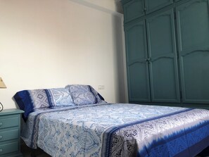 2 間睡房、熨斗/熨衫板、床單