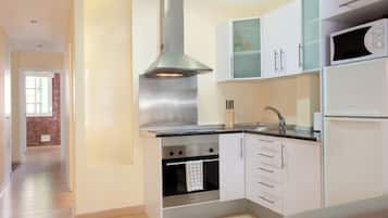 Cookware/dishes/utensils