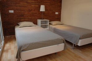 2 chambres, fer et planche à repasser, Wi-Fi