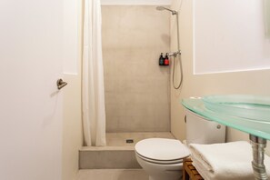 Hair dryer - Ramblas Renovated Flat With Authentic Designs (Barcelona)