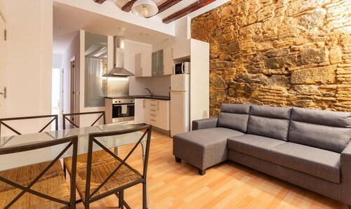 Apartment near Ramblas for families or friends