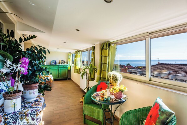 Terrace/patio - Golden Park Apartment with Terrace  (San Gregorio di Catania)