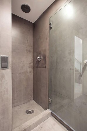 Hair dryer - Split-level apartment in Barceloneta near sea (Barcelona)