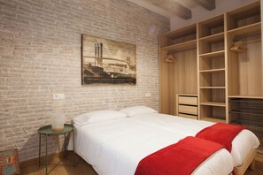 1 habitación, tabla de planchar con plancha y wifi 