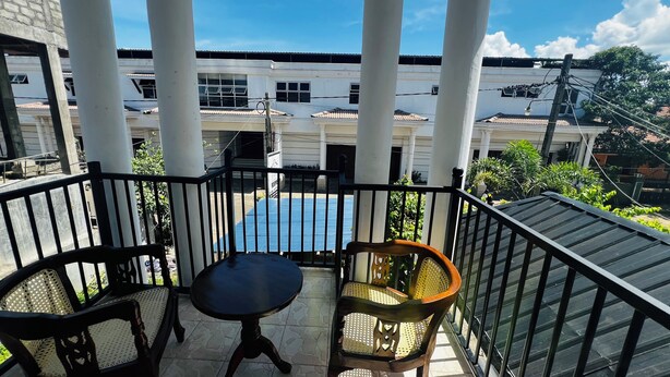 Property grounds - Ramlyn Guesthouse & Restaurant  (Negombo)