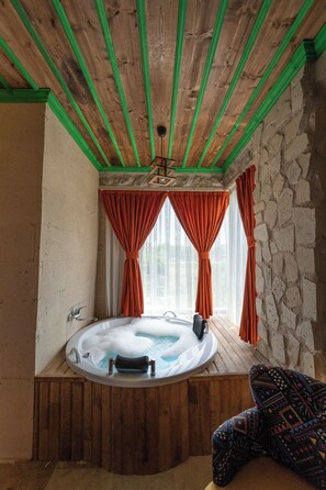 Luxury Suite, 1 King Bed, Lanai, Resort View | Frette Italian sheets, premium bedding, down duvets, Select Comfort beds - Muse Cappadocia (Nevsehir)