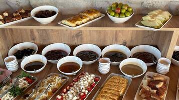 Petit déjeuner buffet compris tous les jours