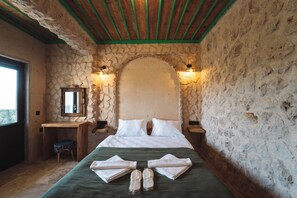 Luxury Suite, 1 King Bed, Lanai, Resort View | Frette Italian sheets, premium bedding, down comforters - Muse Cappadocia (Nevsehir)