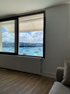 Interior - Coté Port - Vue Imprenable sur L'avant Port de Pêche de Granville (Granville)