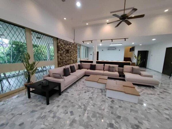 Executive Villa, Garden View | Living area - Bukit Tunku Grande Villa by uBook (Kuala Lumpur)