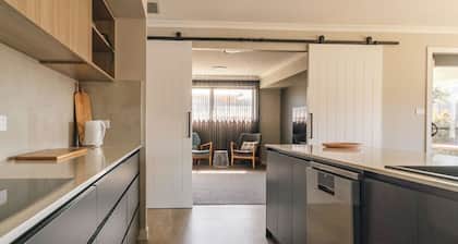 Coastal Bliss Retreat Elegant Beachside Escape at Hawley Beach