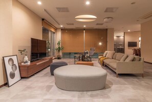 Living area - Bijou Suites AI PREMIUM (Osaka)