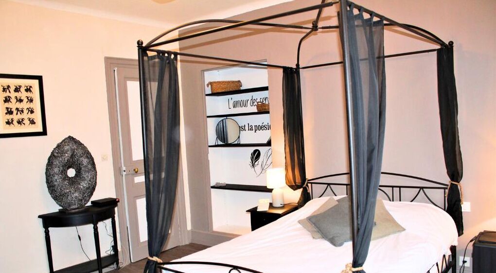 4 chambres, fer et planche à repasser, lit parapluie, Wi-Fi gratuit