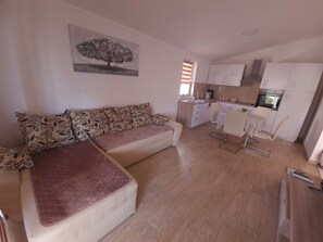 Apartment | Living area - Impeccable 2-bed Apartment in Rab (Rab)
